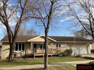 911 11th St S, New Ulm, MN 56073