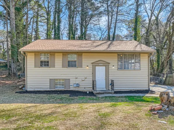 4042 Sweetbriar Ln, Forest Park, GA 30297