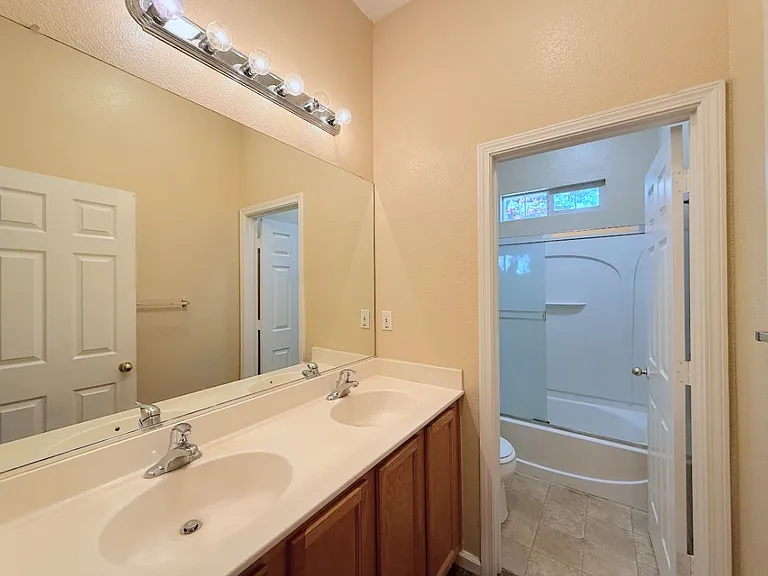 405 Hearst Dr — Photo 12