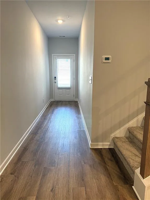 4 bed, 2.5 bath, 1805 sqft, $2,600 — Photo 3