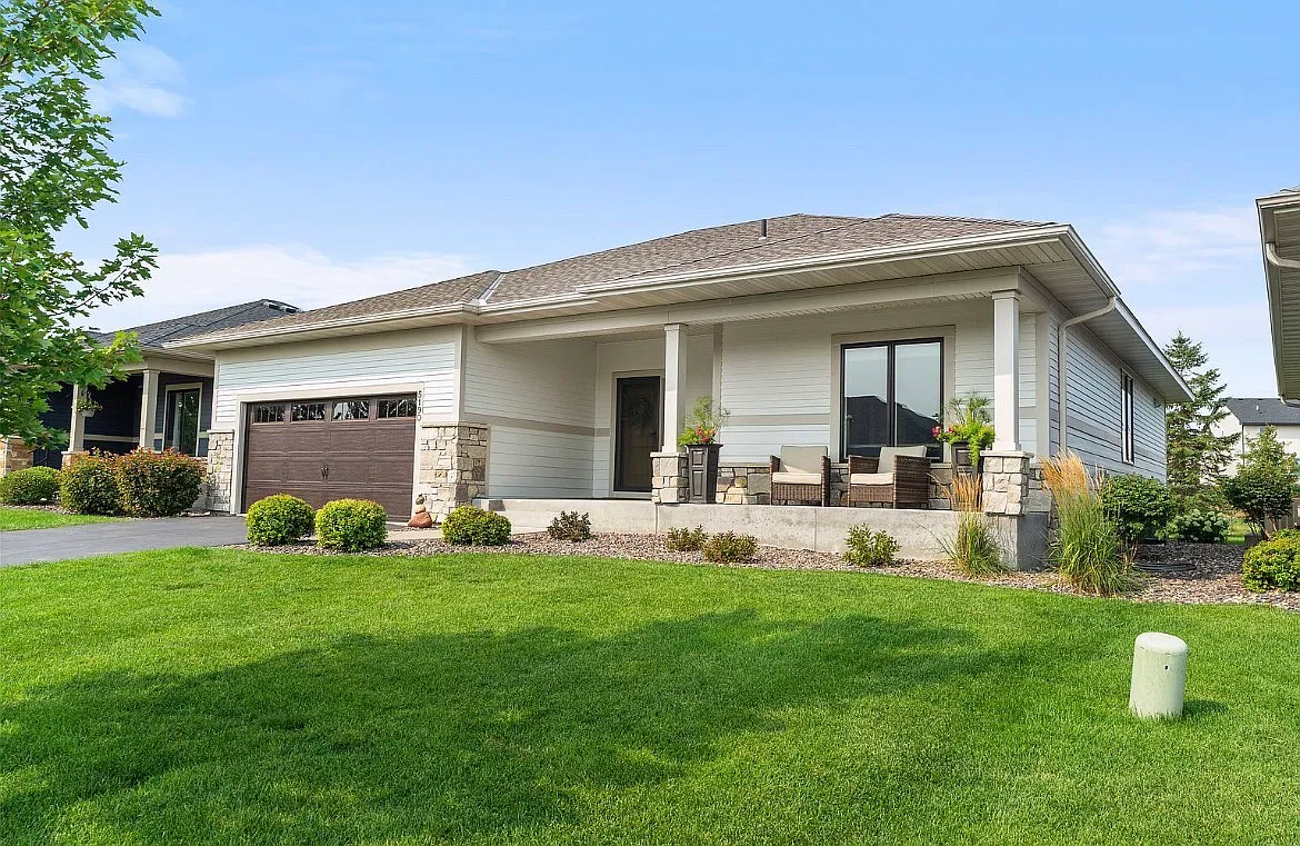 4 bed, 3093 sqft, $3,700 — Photo 3