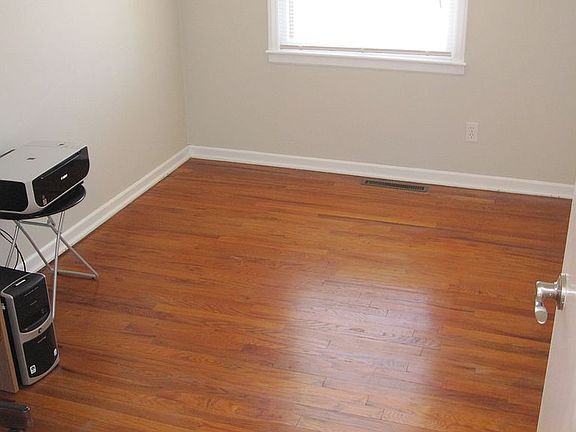 Guest Bedroom #1