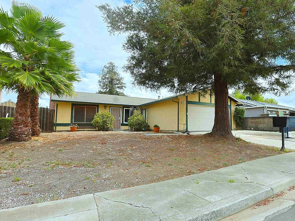 1st image of 520 Pamela Dr