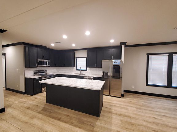 5th image of 2944 Cabin St