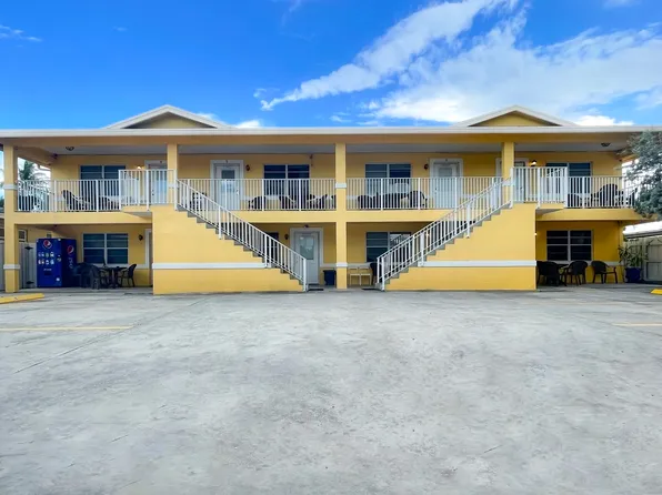 320 Nebraska St #1701, Hollywood, FL 33019