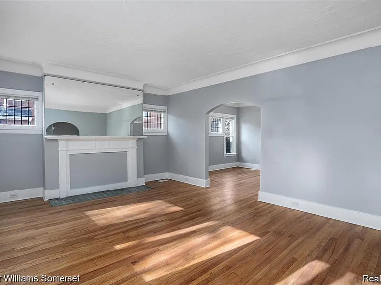 3322 Webb St — Photo 10