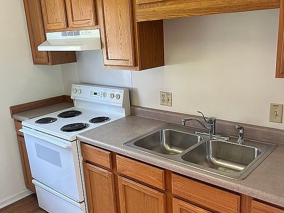 3rd image of 343-345 N Dibble Blvd