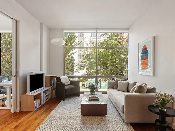 280 Metropolitan Ave #2A, Brooklyn, NY 11211