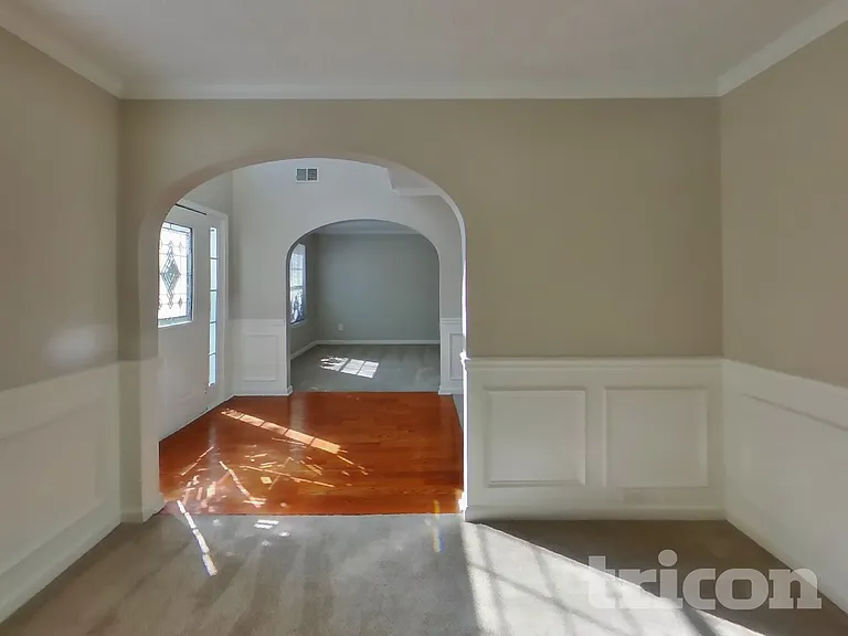 6469 Snowden Dr — Photo 4