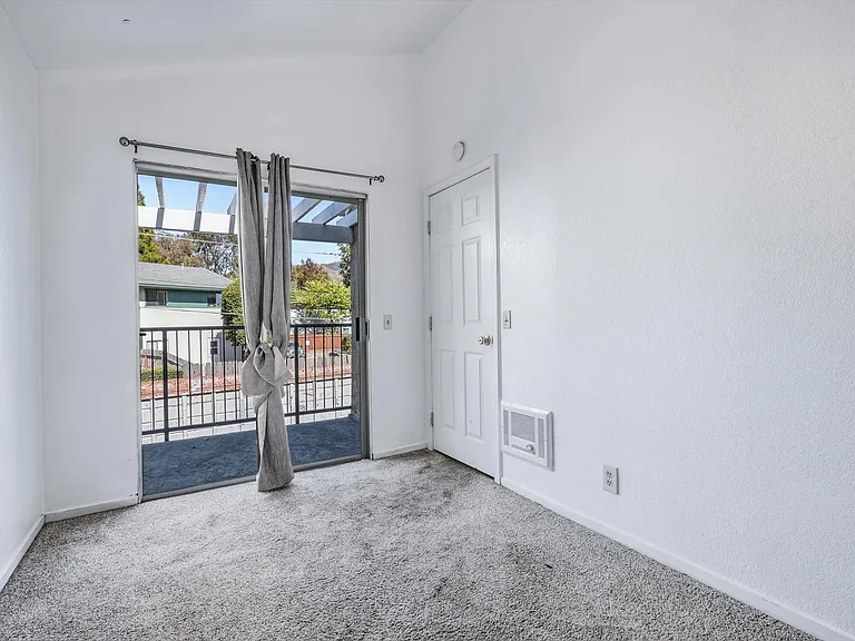 124 Stenner St #B — Photo 8