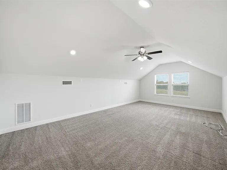 This can be another upstairs bedroom which also has a closet and a FULL bath.