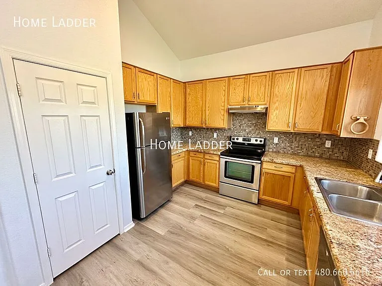 13201 W Rimrock St — Photo 7