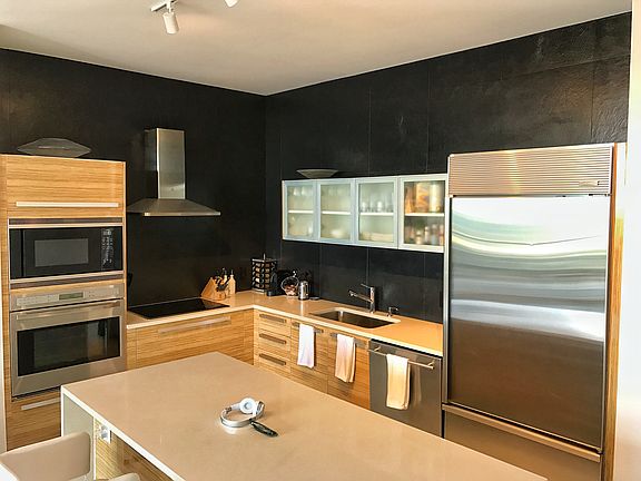 5th image of 2020 N Bayshore Dr APT 608