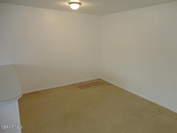 5th image of 8944 Norton St #4