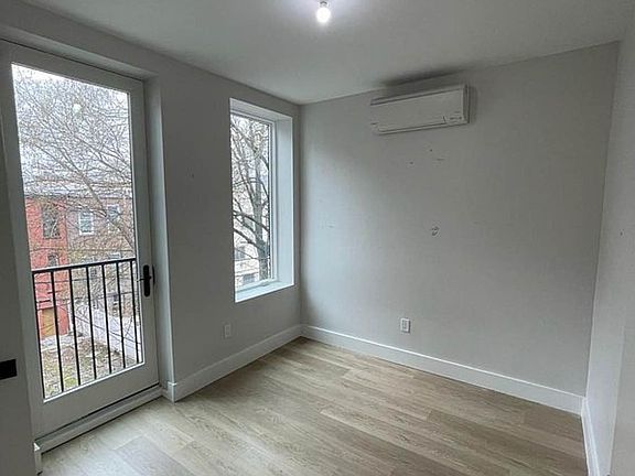 3rd image of 727 De Kalb Ave #2A
