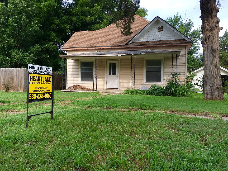 1st image of 213 N 2nd St