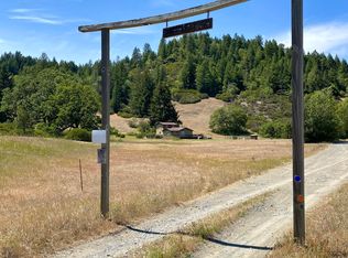 444 Newsom Rd, Bridgeville, CA 95526