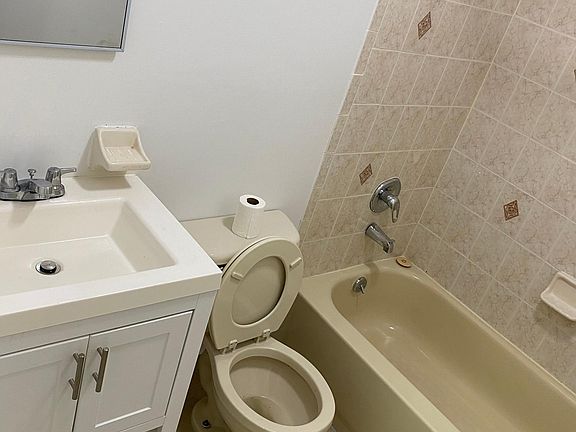 2nd image of 292 Bolton Ave #1