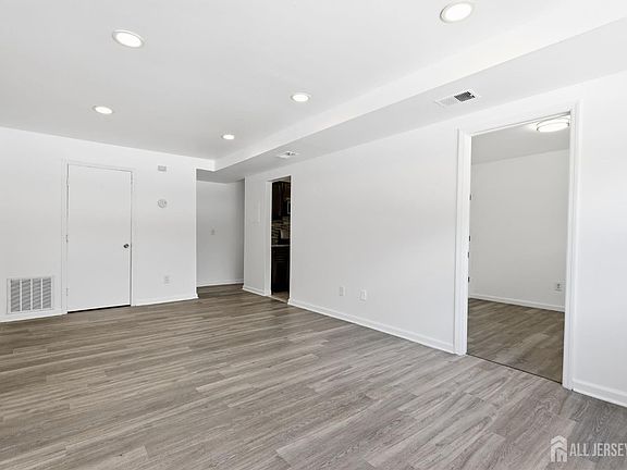 3rd image of 125 College Dr