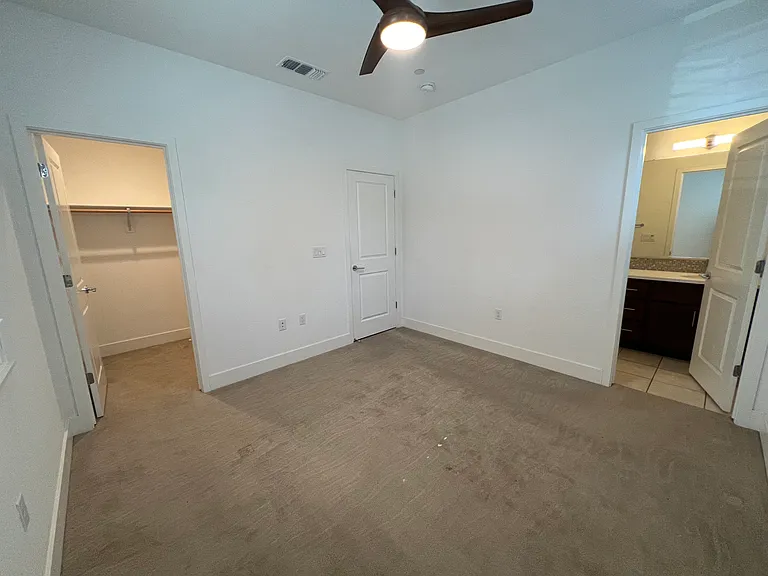 843 Barney Cmn — Photo 23