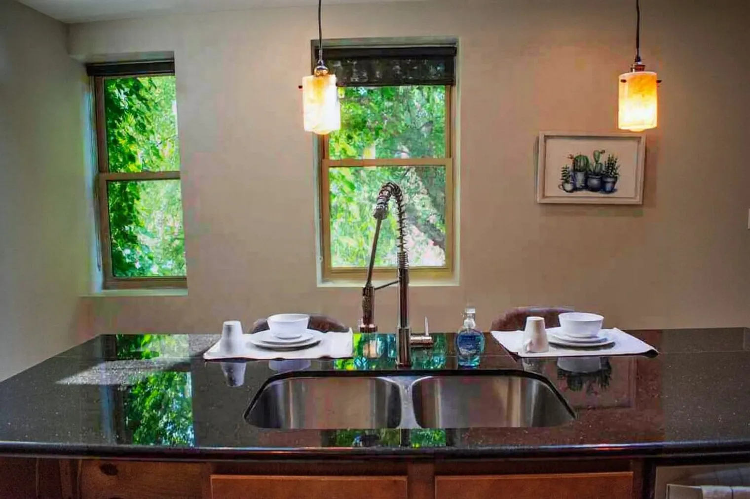 5 bed, 4.0 bath, 2960 sqft, $7,465 — Photo 2