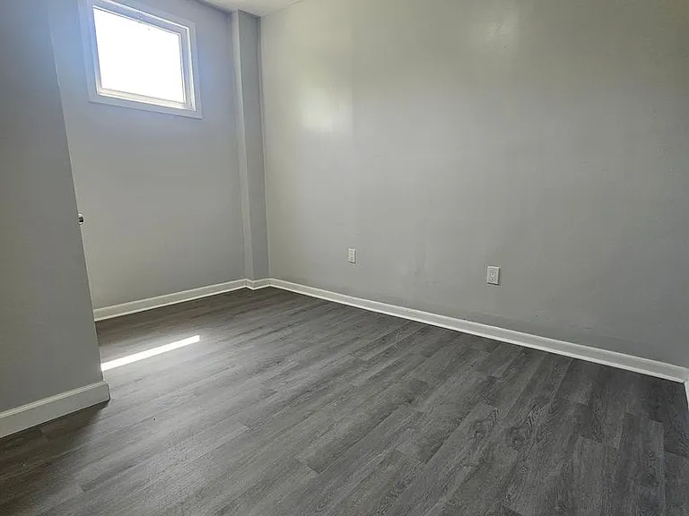 14201 Westropp Ave — Photo 21