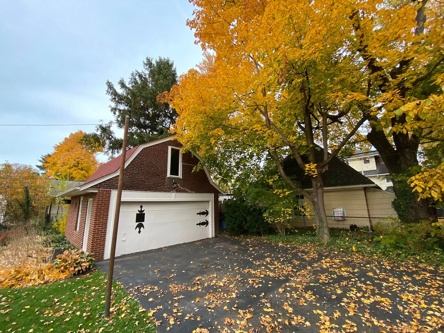 5 Bedroom 4 Bath Home For Rent in Shaker Heights — Photo 2