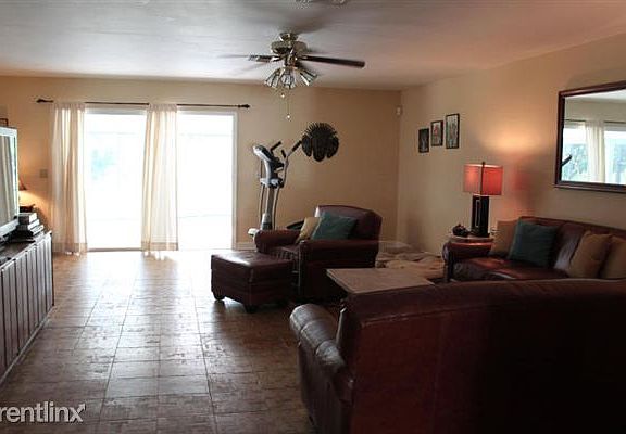 20141128192020311499000000-o