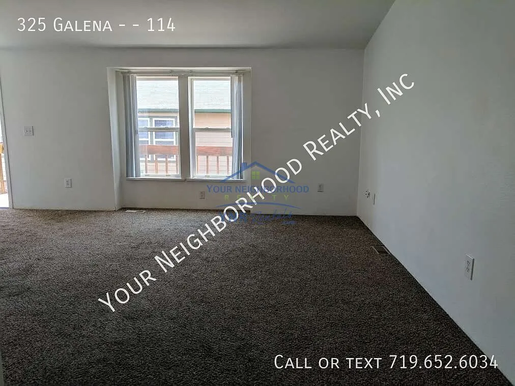 325 E Galena Ave — Photo 4