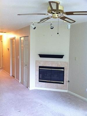 3rd image of 1108 Stratford Ct APT B