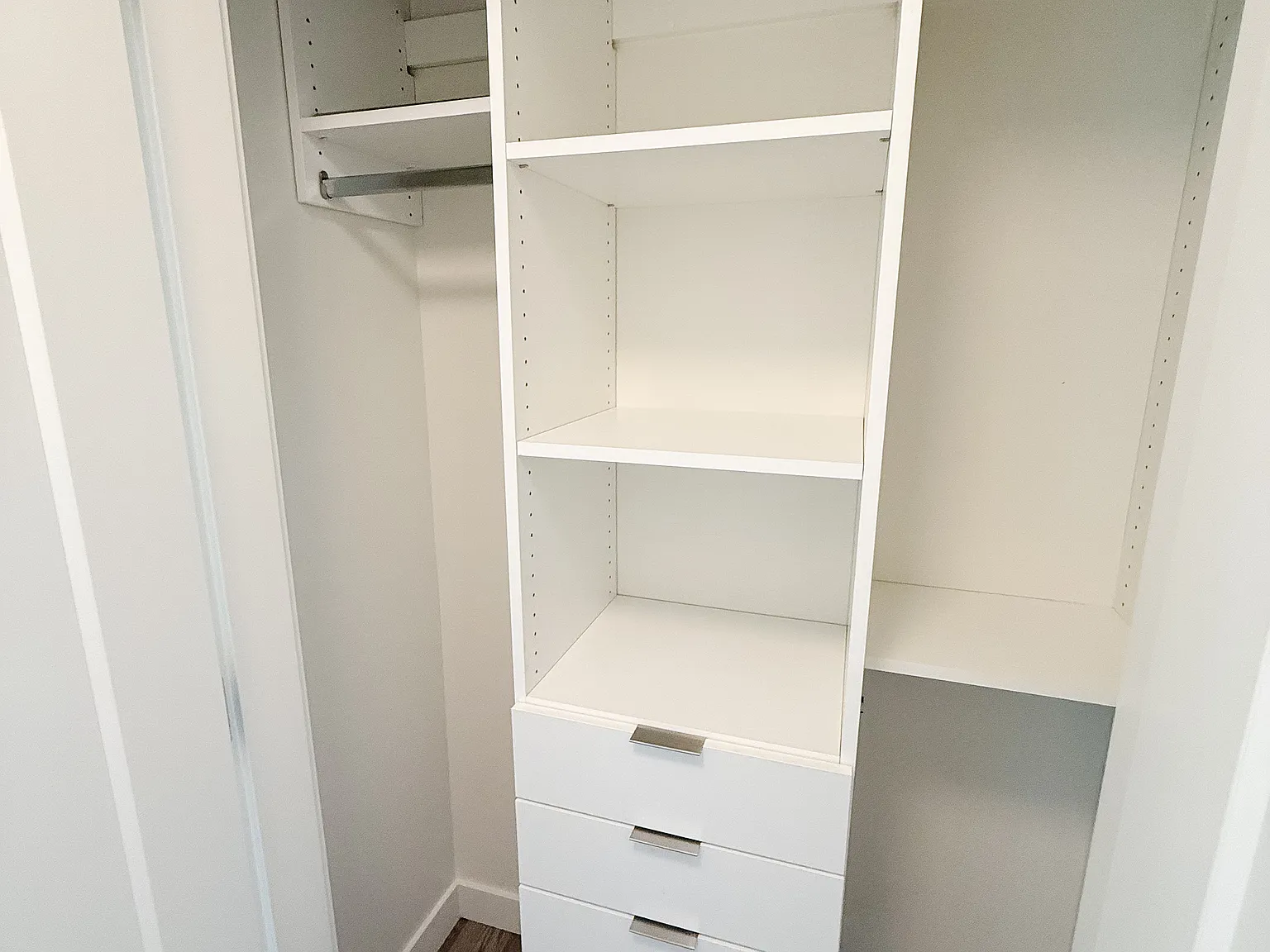 2 bed, 1200 sqft, $3,200 — Photo 2