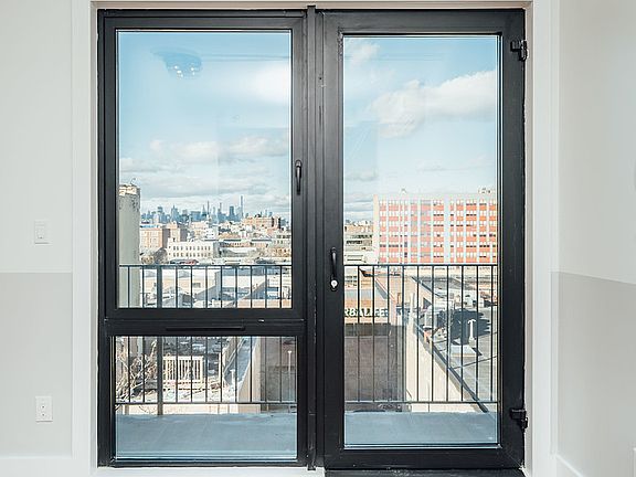 5th image of 115 Stanwix St #618