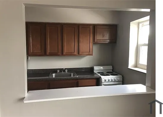 2 bed, 745 sqft, $1,295 — Photo 3