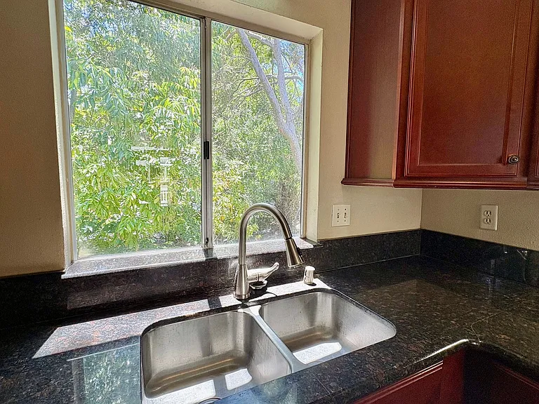 1185 E Foothill Blvd #20 — Photo 14