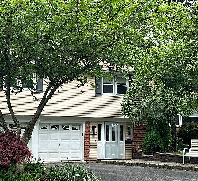 1st image of 5 Highland Dr