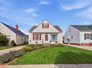 8102 Essen Ave, Parma, OH 44129