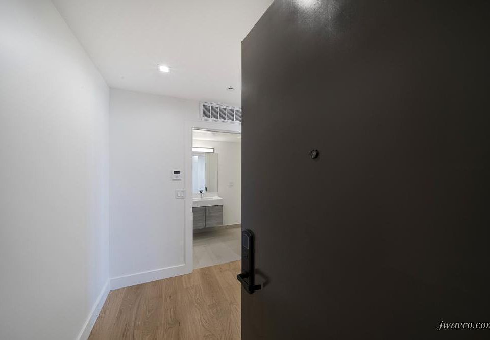 1st image of 1863 Mission St #705