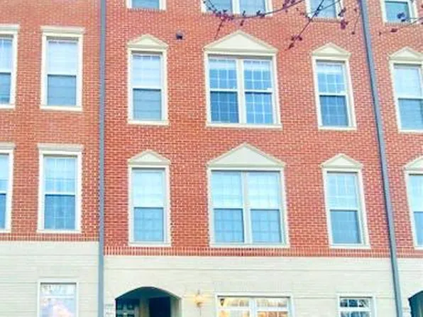 7969 Crescent Park Dr, Gainesville, VA 20155