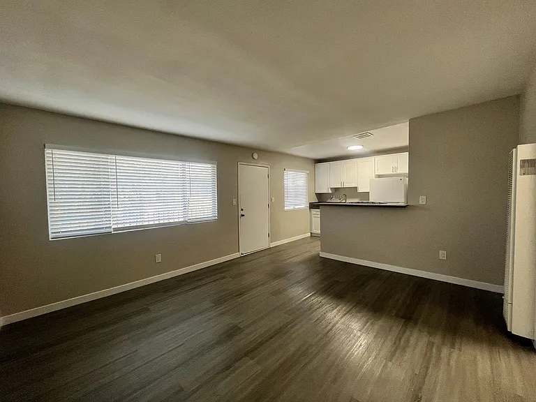 1604 N Henderson Ave #7 — Photo 5