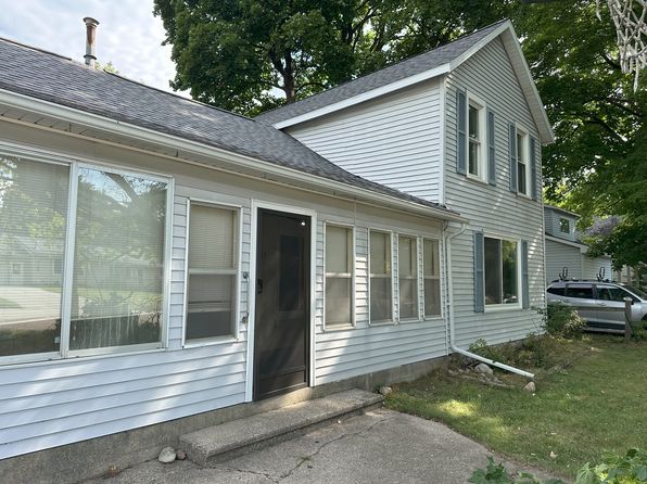 214 W Church St