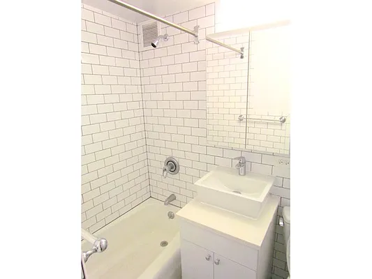 Rented by Mirador Real Estate | media 25