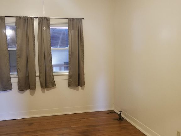 4th image of 2502 E 5th St #2