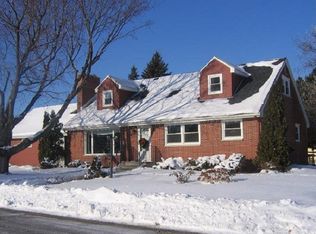 625 Skyline Ct, Fond Du Lac, WI 54935