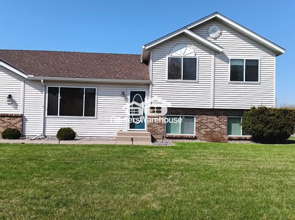 507 Gumtree St NE, Saint Joseph, MN 56374