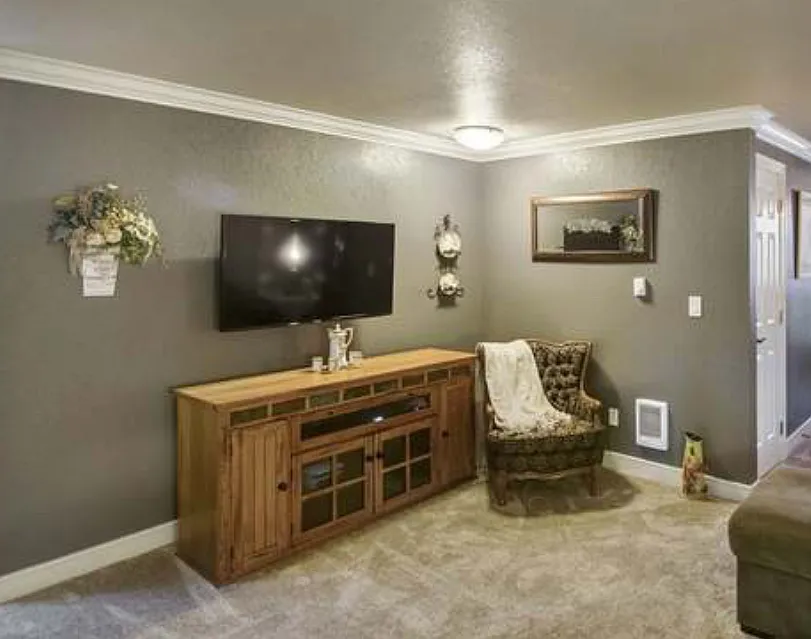 2 bed, 1.5 bath, 1086 sqft, $2,300 — Photo 2