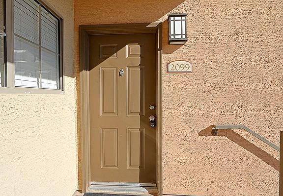 3rd image of 1941 S Pierpont Dr #2099