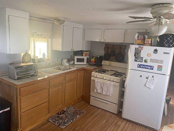 3rd image of 69 Camellia Ave