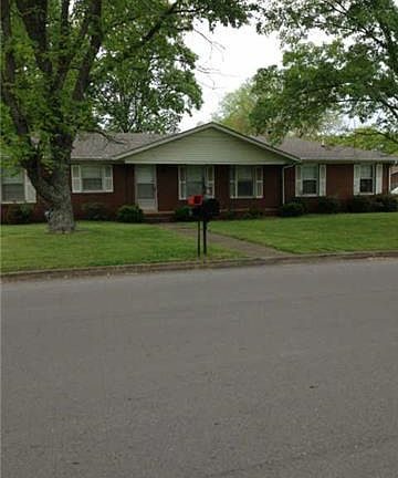 2nd image of 2327 Richmond Ave