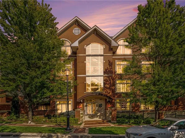 4937 Wyandotte St APT 200, Kansas City, MO 64112