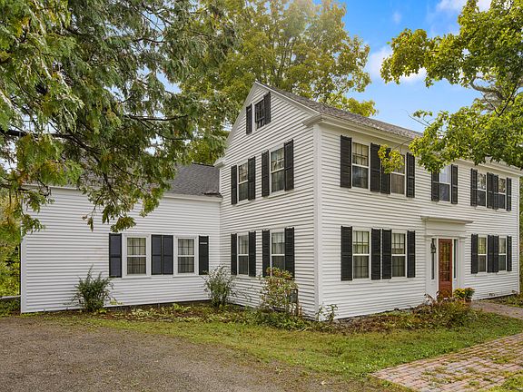 3rd image of 651 College Avenue